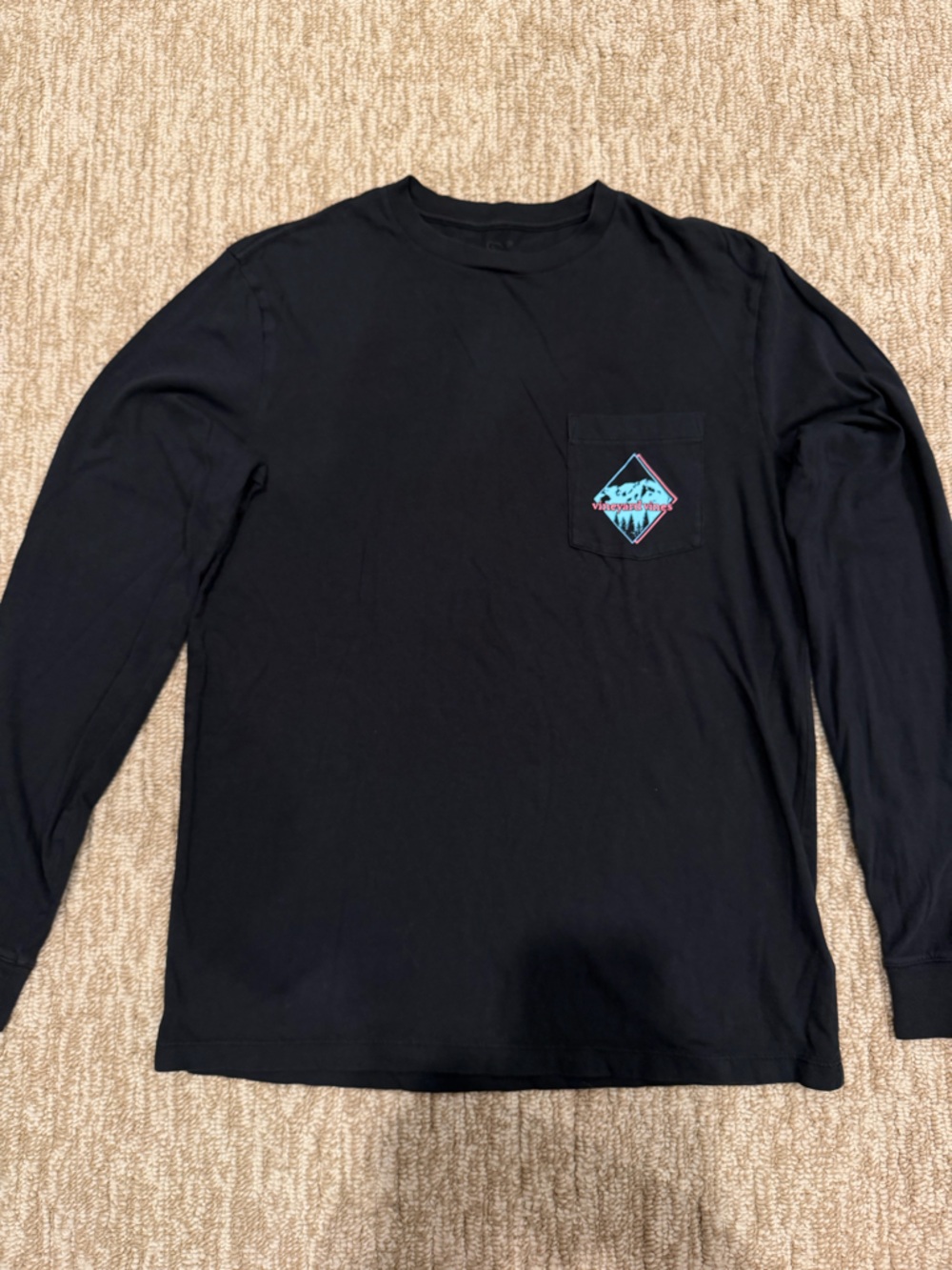 Vinyard Vines Men's Black Long-Sleeve Pocket Tee with Mountain Graphic